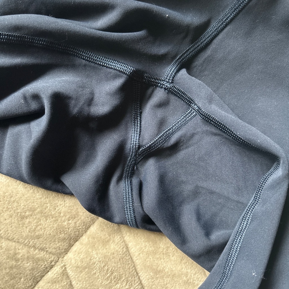 Lululemon - Picture 5 of 5